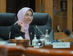 RUU Sisdiknas Dibahas, DPR Benahi Nasib Guru dan Psikolog