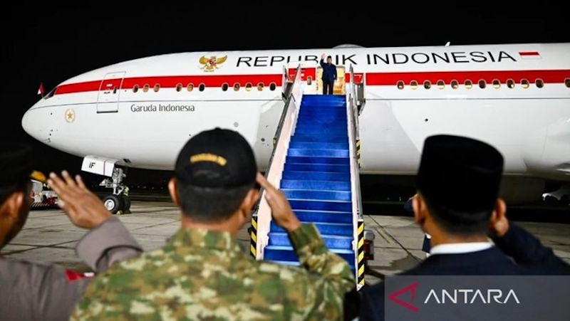 Presiden Prabowo Subianto bertolak ke Rusia untuk bertemu dengan Presiden Vladimir Putin pada Minggu, 12 April 2026 malam.