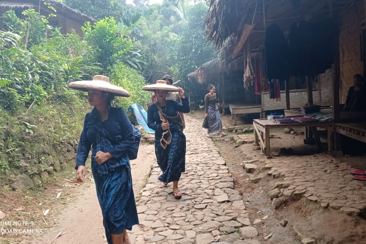Kawasan Baduy Dalam akhirnya bisa kembali dikunjungi tamu luar, termasuk wisatawan, mulai 18 April 2026.