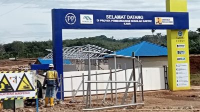 Insiden mobile crane ambruk dalam proyek pembangunan Sekolah Rakyat (SR) di Kabupaten Kaur mengungkap suatu fakta bahwa selama ini, Pemerintah Kabupaten Kaur tidak diajak komunikasi terkait pelaksanaan Proyek pembangunan.