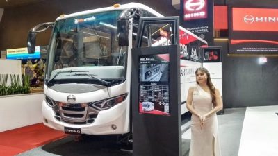 PT Hino Motors Sales Indonesia (HMSI) resmi meluncurkan bus terbaru Hino Bus 136 MDBL 4x4 di ajang GIICOMVEC 2026 yang digelar pada 8–11 April di JIEXPO Kemayoran Jakarta.