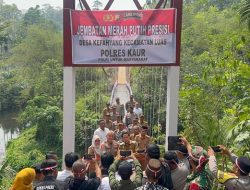 Kapolres Kaur Resmikan Jembatan Merah Putih Presisi di Desa Kepahyang